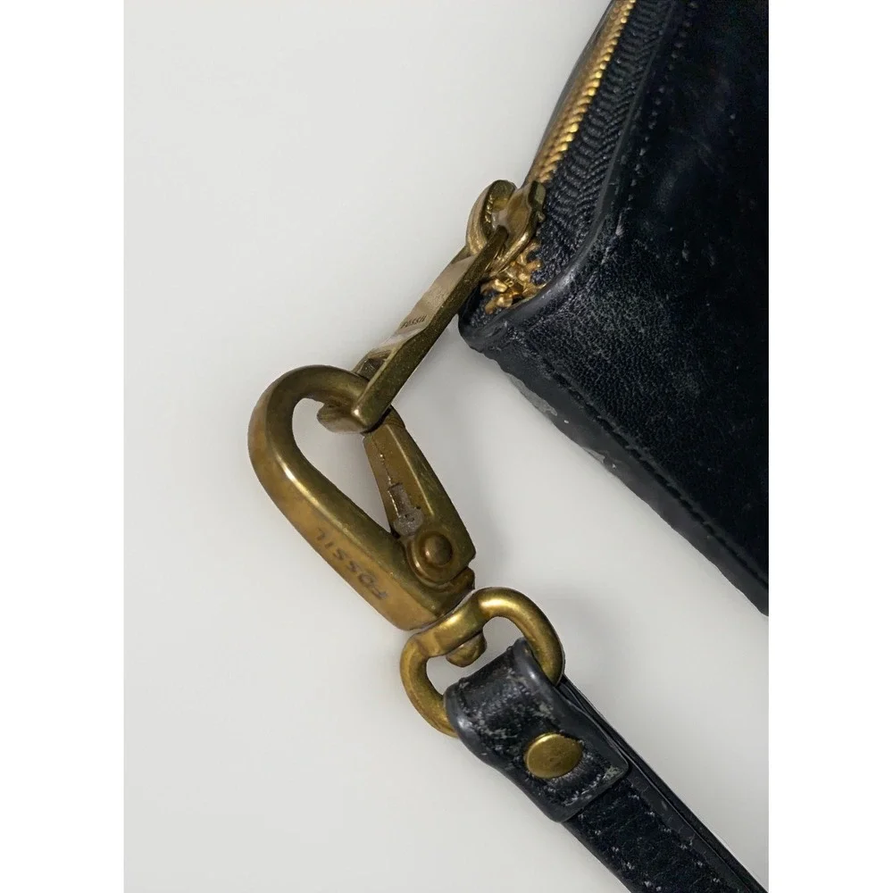 Fossil Black Leather Zip Around Wristlet Wallet Detachable Strap